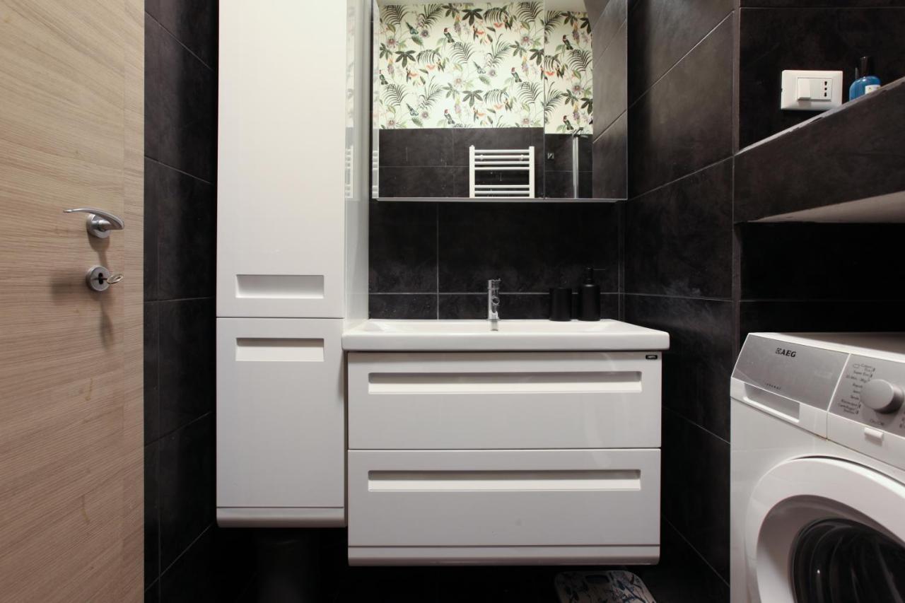 Modern Apartment Close To Shopping District Mailand Exterior foto